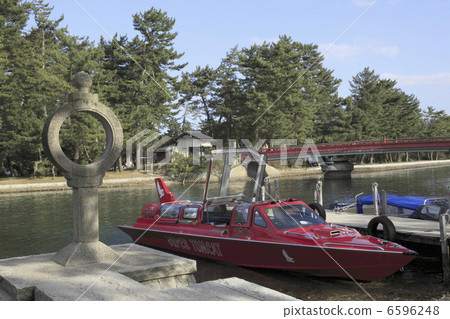 Wisdom ring lantern and rotating bridge 6596248