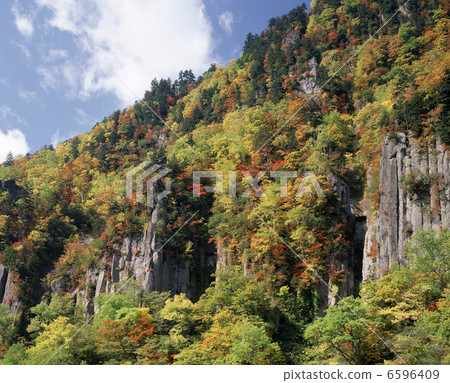 天津岩壁 6596409