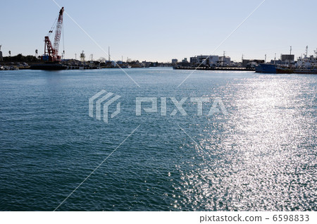 Fishing port 6598833