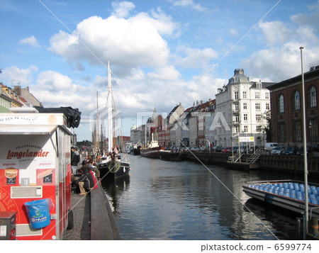 Canal of Nyhavn 6599774