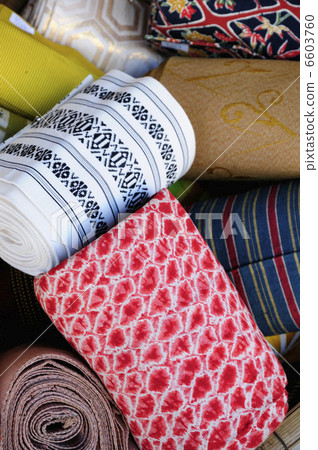 在店面的和服腰帶 6603760
