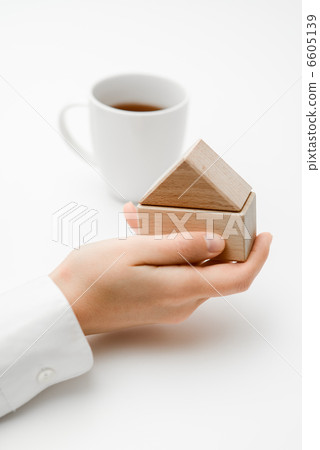 A dream home built with building blocks, a home you can keep close at hand. A dream home built with building blocks, a home you can keep close at hand. 6605139