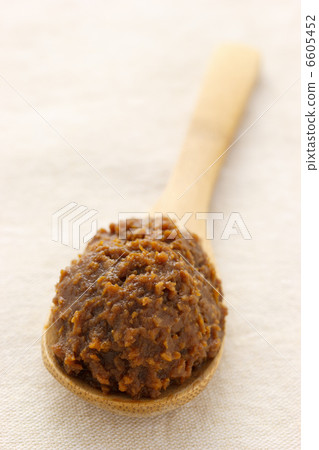 Red miso 6605452