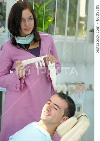 at dentist 6605509