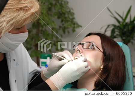 at dentist 6605530
