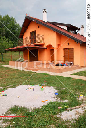 Weekend house on the hill Weekend house on the hill 6606680