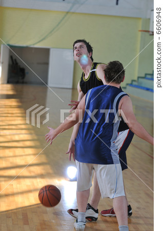 basketball duel 6606948