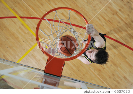 basketball player basketball player 6607023