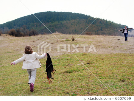 playing games in nature 6607099