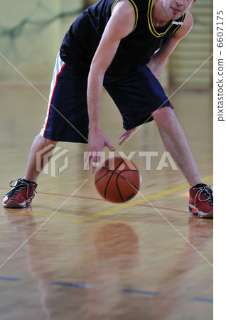basketball man basketball man 6607175