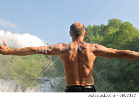 man waterfall man waterfall 6607337