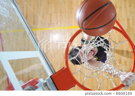 basketball player basketball player 6608189