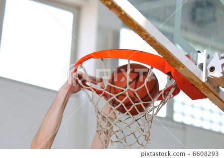 basketball man basketball man 6608293