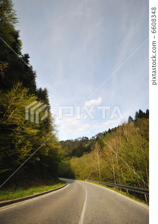 countryroad adventure with beautiful sunset countryroad adventure with beautiful sunset 6608348