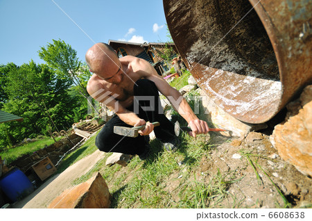 man garden work 6608638