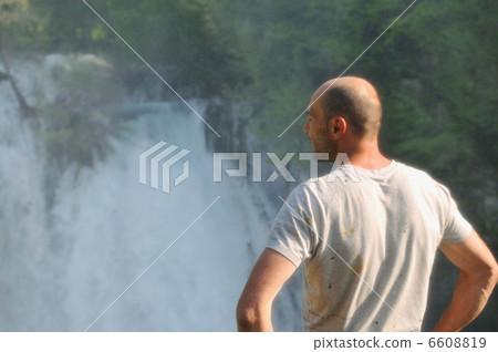 man waterfall man waterfall 6608819
