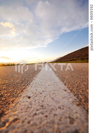 countryroad adventure with beautiful sunset countryroad adventure with beautiful sunset 6609392