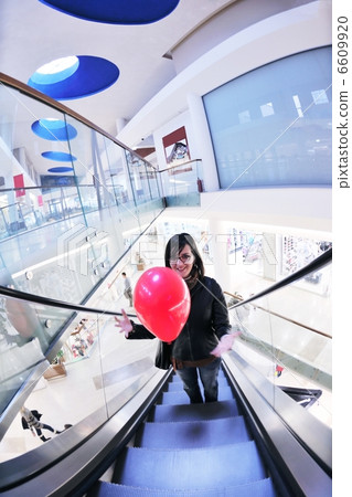 happy woman shopping happy woman shopping 6609920