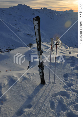 mountain snow ski sunset 6610982