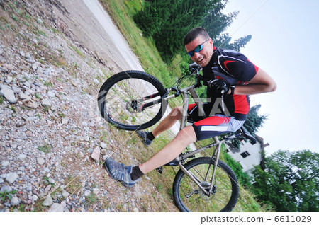 mountain bike 6611029