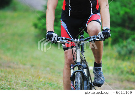 mount bike man outdoor 6611169