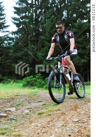 mountain bike outdoor ride 6611218
