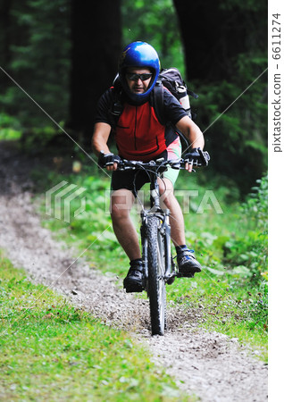 mountain bike 6611274