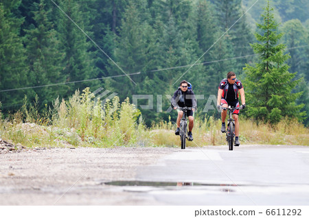 friendshiop outdoor on mountain bike 6611292