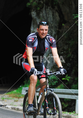 mountain bike 6611308