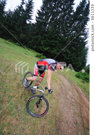 mountain bike 6611339