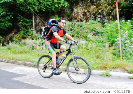 mountain bike 6611376