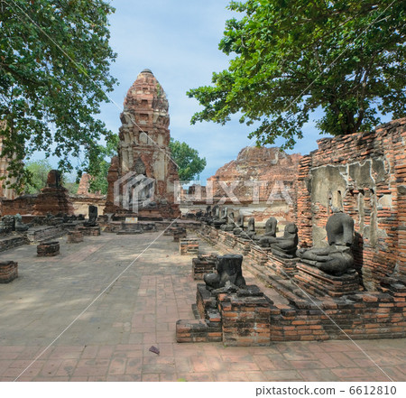 Wat Mahathat, Ayutthaya, Thailand Wat Mahathat, Ayutthaya, Thailand 6612810