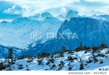 Beautiful winter mountain landscape. 6614624