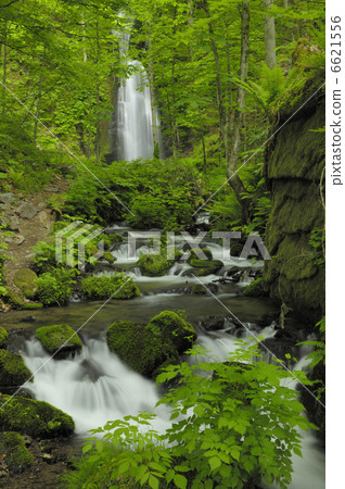 Yunii's waterfall 6621556