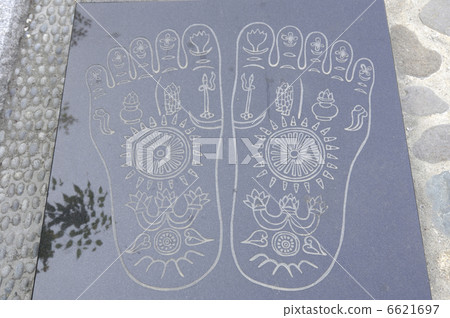 佛陀的腳石 佛陀的腳石 6621697