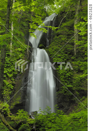 Yunii的瀑布 Yunii的瀑布 6621828