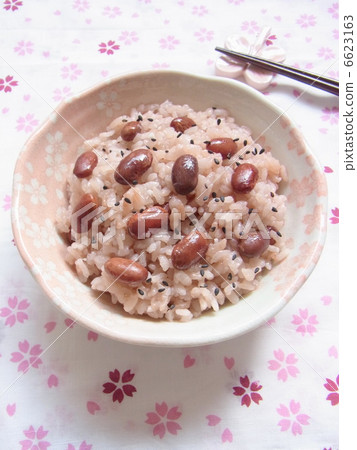 Festive cuisine Homemade red rice 6623163