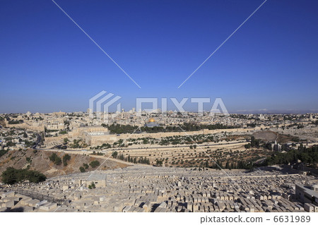 From Olive Mountain to Jerusalem Old Town From Olive Mountain to Jerusalem Old Town 6631989