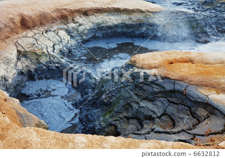 Thermal zone in Iceland Thermal zone in Iceland 6632812