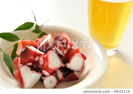 Octopus chopping 6633118