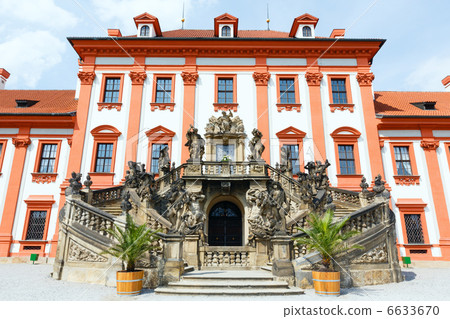 Troja Palace summer view (Prague, Czech) 6633670