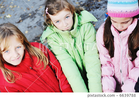 school girls running away 6639788