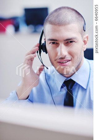 businessman with a headset 6640955
