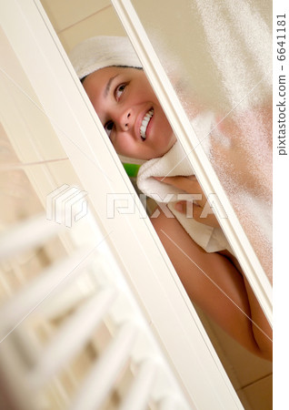 woman shower woman shower 6641181
