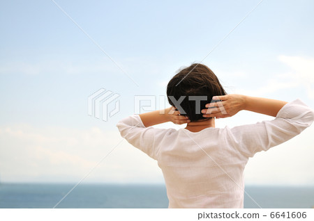 Young pretty woman enjoying the sun Young pretty woman enjoying the sun 6641606