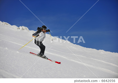 skier free ride 6642056