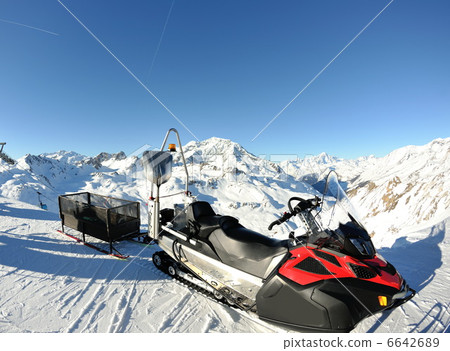 snow sledge mobile 6642689