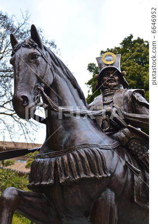 Kato Kato's horse image (near Matsuyama castle ropeway "Shinonome station" / Ehime Matsuyama city) 6646952