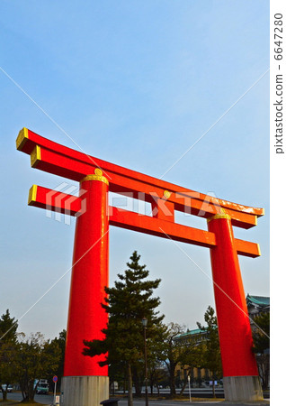 黑神社的“Otorii”(平安神宮/京崎京崎京都市) 黑神社的“Otorii”(平安神宮/京崎京崎京都市) 6647280