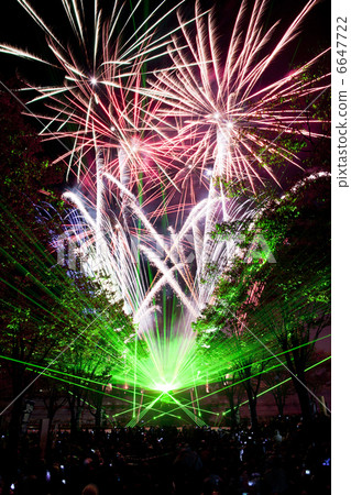 Fireworks and laser entertainment Fireworks and laser entertainment 6647722